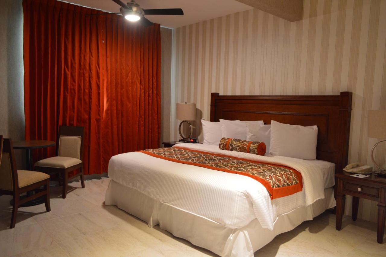 Hotel Villa Magna Poza Rica Экстерьер фото